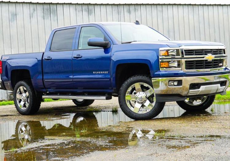 3.5 Inch Lift Kit 2014-2018 Chevy Silverado and GMC Sierra 4WD with Aluminum or Stamp Steel Control arms with Superlift Rear Shocks Superlift